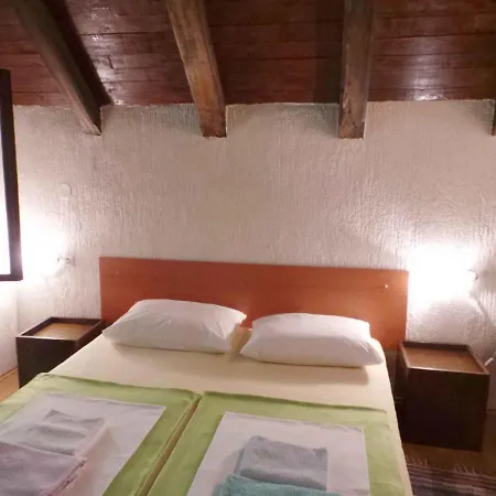 Apartment In 15380 *